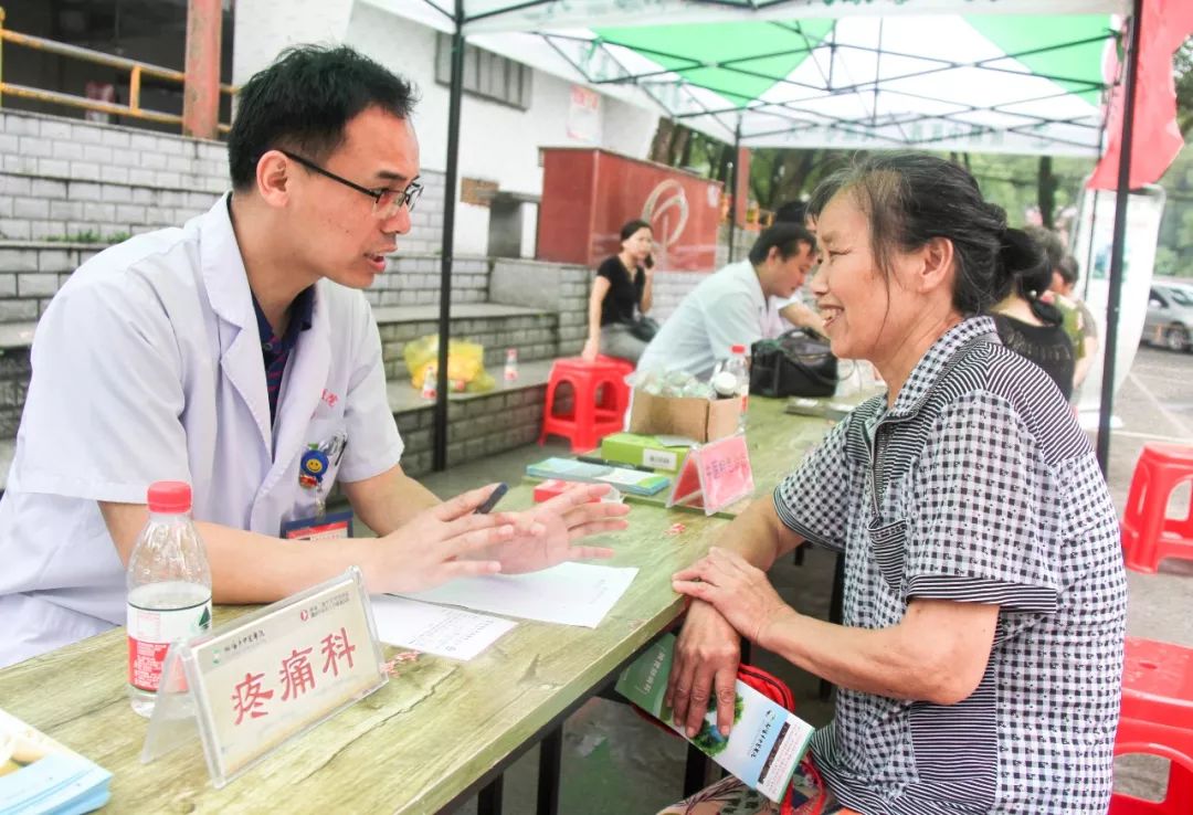 杏林春暖送健康 市中醫(yī)醫(yī)院開(kāi)展“健康宣講團(tuán)”巡講與營(yíng)養(yǎng)咨詢服務(wù)